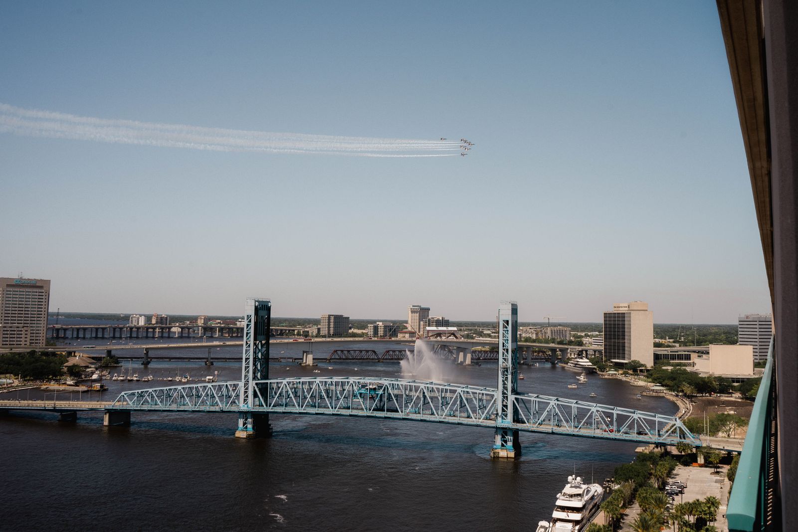 Skyline di Jacksonville, Florida, lungo il fiume St. Johns